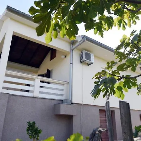 Holiday home Holliday House Eni Zadar *