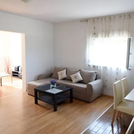 Holiday home Holliday House Eni Zadar Vrsi
